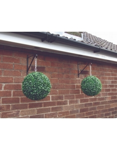 Streetwize Gardenwize Pair Of Hanging Bay Balls 28cm